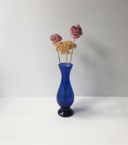 vase bleu verre ancien