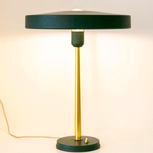 lampe metal vert laiton doré louis kalff philips lartetlafaçon luminaires vintage lampe de bureau