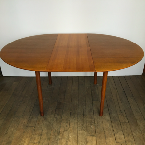 table salle a manger ronde ovale a rallonge vittorio dassi en teck scandinave design lartetlafaçon paris batignolles