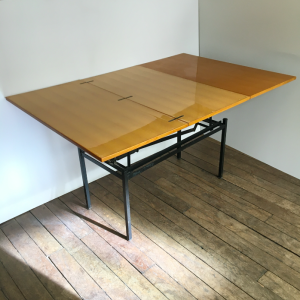 table a systeme vintage bois metal annees50 table basse transformable en table haute batignolles ameublement lartetlafaçon paris18