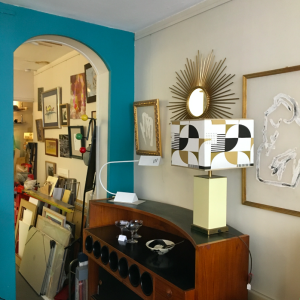decoration interieur paris miroir vintange chaty vallauris oeuvre dart galerie batignolles lartetlafaçon rue nollet luminaire