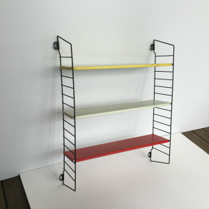 etagere murale toado metal multicolore jaune rouge beige vintage 60s used shelf design gallery paris vintage 3:4