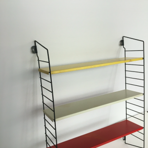 etagere murale toado metal multicolore jaune rouge beige vintage 60s used shelf design gallery paris vintage boutique batignolles