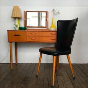 coiffeuse vintage danoise en teck clair meuble ancien lartetlfaçon galeriedanoise boutiquescandinave paris siegesvintage