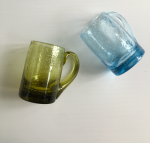 mug verre bullé biot bleu clair decoration vintage paris lartetlafaçon batignolles responsable