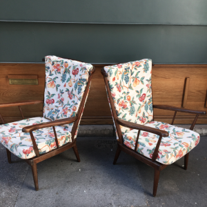 fauteuils baumann ancien vintage dossier eventail brocante paris la boutique de caroline tapisserie de siege batignolles lartetlafacon