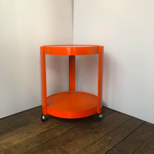 table sellette gueridon roulette pvc orange flair prisunic vintage batignolles brocante lartetlafaçon boutique de caroline plastic age