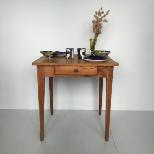 table dappoint ancienne bois clair massif brocante ceramique nellybonnand paris batignolles