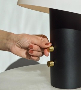 luminaire sonore lampe a poser enceinte bluetooth piccolo jaune fabrique galeriedesignparisbatignolle