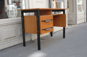 Bureau moderniste vintage bois et noir decoration mobilier vintage paris lartetlafaçon