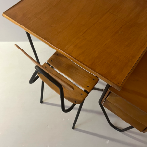 bureau enfant jacques hitier metal tubulaire noir annees1950 bois clair zoom