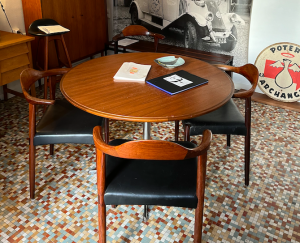 table a manger ronde pied etoile metal chromé chaise danoise Jacob hermann 1960 Randers Mobel fabrik mobilier scandinave paris