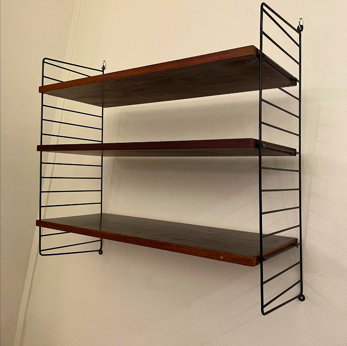 Etagère String 1960 – L78 x P30 x H76 cm – 420 € soldé 389 €