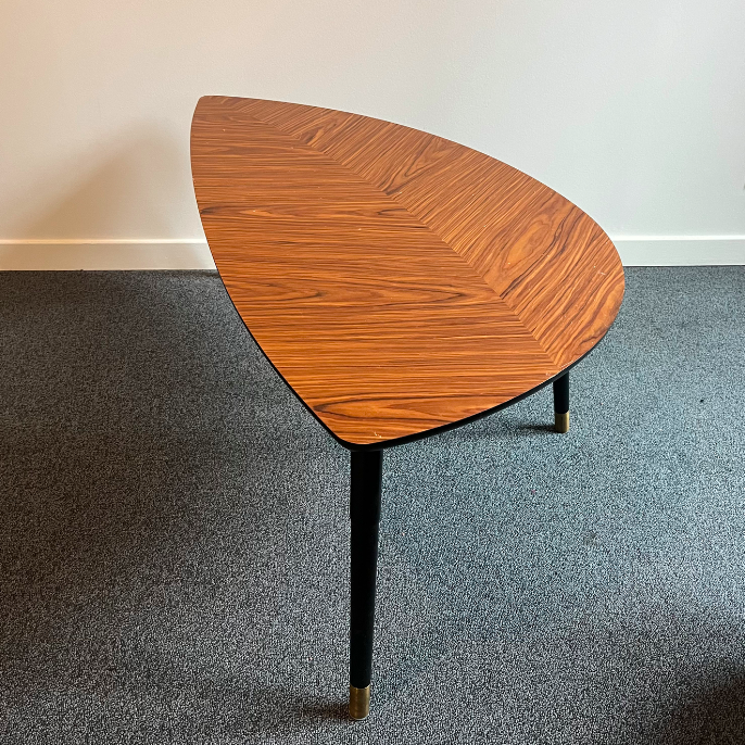 Table basse feuille ikea vintage – L106 x P55 x H42 cm – 130 €