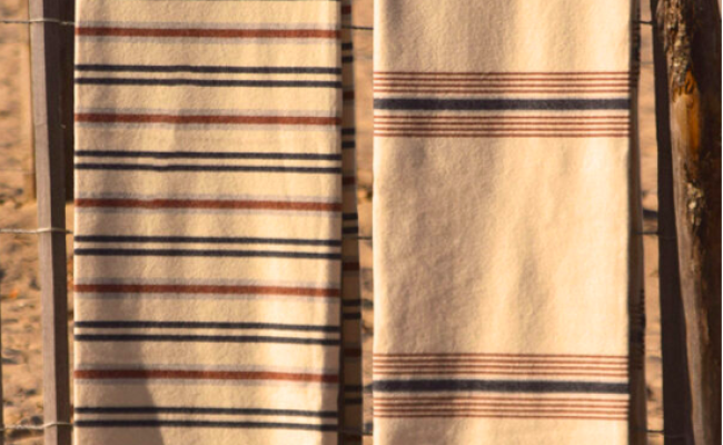 Draps de laine rideaux ou couvertures – 170×300 – 285 € / 170×240 – 265 €