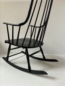 Fauteuil a bascule bois noir Rocking Chair Grandessa Lena Larsson pour Nesto accoudoir arrondis paris secondemain la boutique de caroline