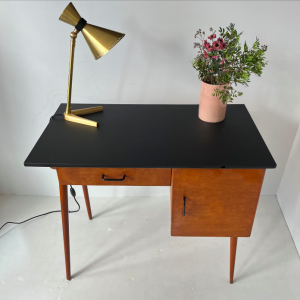 bureau vintage pieds compas bois clair et plateau noir french midcentury
