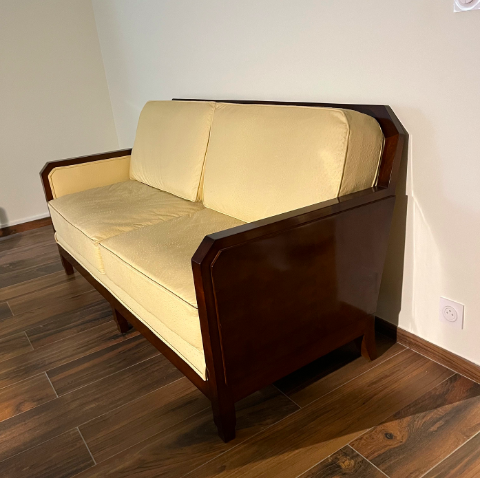Canapé Art Deco refait à neuf avec un similicuir « autruche » – L172 x P80 x H85 cm – 1900 €