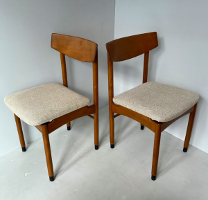 paire de chaise beige bois clair scandinave boutique paris boutique danoise