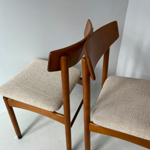paire de chaise beige bois clair scandinave boutique paris brocante