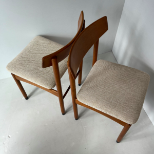 paire de chaise beige bois clair scandinave boutique paris siege tapisserie