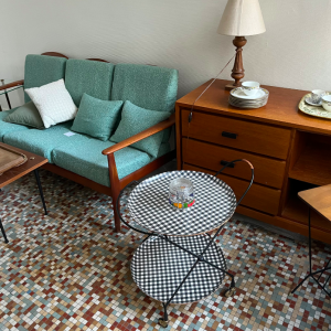 canapé danois scandinave en teck coussin vert bleu bouclette lartetlafacon batignolles