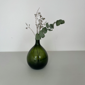 dame jeanne vintage decoration paris brocante objets secondemain champetre renovation batignolles boutique decoration