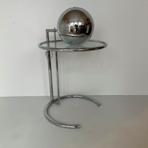 desserte metal tubulaire chromé et verre trempé eileengray E1027