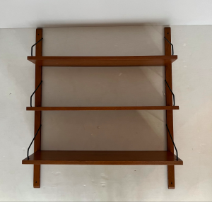 etagere murale en bois vintage midcentury wood shelves poul cadovius galerie scandinave paris