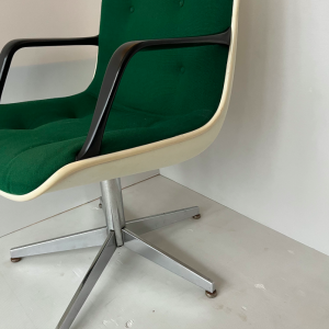fauteuil design jackson pollock de bureau etoile chromé assise verte vintagedesign