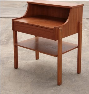 table de chevet danoise teck vintage 1960 CArlstrom danish design paris