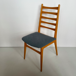 4 chaises de salle amanger benze sitzmobel assise bleu bois clair dossier a barreau vintage shop paris brocante tapisserie siege