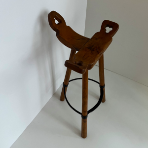 4 tabourets hauts de bar vintage brutaliste en bois massif zoom lartetlafacon lannexe ruenollet