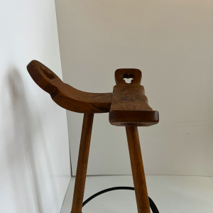 4 tabourets hauts vintage brutaliste en bois massif zoom assise