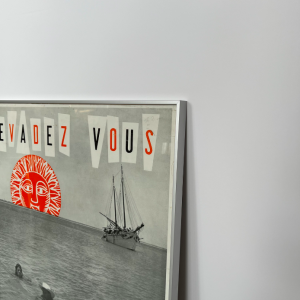 affiche ancienne club mediterrannee gris orange cadre aluminium nielsen sur mesure decoration paris