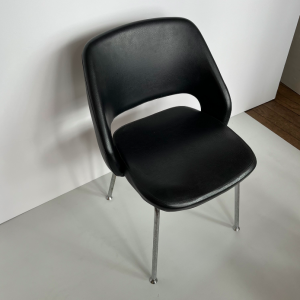 chaise de bureau cuir noir metal chromé conference knoll dessus 3:4