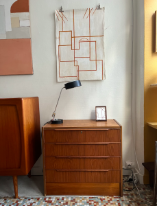 commode vintage scandinave en teck 4 tiroirs brocante paris batignolles vintage shop dessus plateau tableau avrandinis sfax ligne sur coton