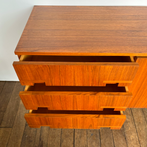 enfilade buffet meuble bas rangement en bois poignées encastrées annees60 tiroirs