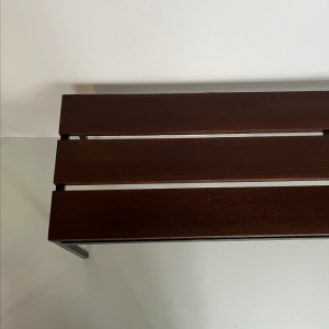 grand banc ou table basse latte de bois pieds metal pietement noir vintage midcentury design paris galerie meubles