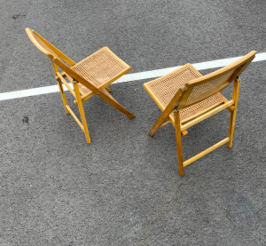 paire de chaises pliantes cannage vintage bois clair brocante