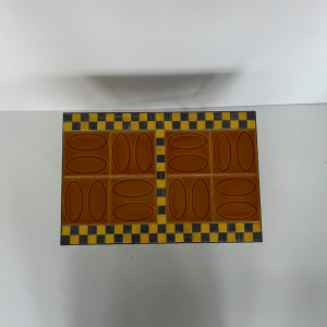table dappoint vintage carreaux carrelage ocre jaune ceramique pied fer forgé metal noir vintage paris