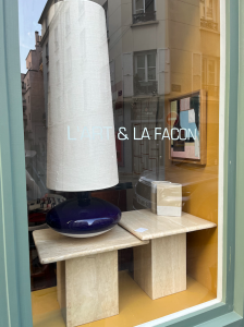 table gigogne travertin pierre marbre basse dappoint lampe ceramique bleu indigo brigitte de bazelaire Telma abatjour sur mesure haut