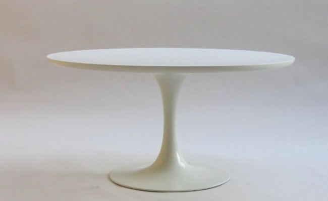 Table ronde pied tulipe Maurice Burke pour Arkana – D120 x H73 cm – 1200 €