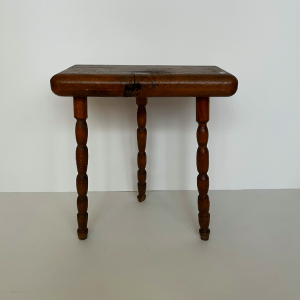 tabouret brutaliste ancien bois massif face