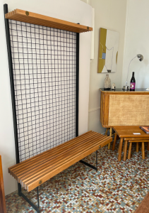 vestiaire porte manteau banc a lattes meuble d'entrée vintage 1950 italian design 3:4