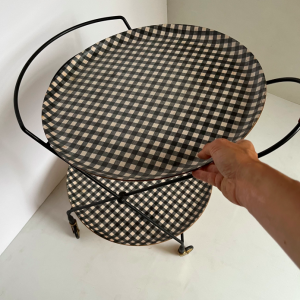 chariot desserte a roulette paul nagel ary sweden vintage trolley scadninave a carreaux vivhy noir et blanc