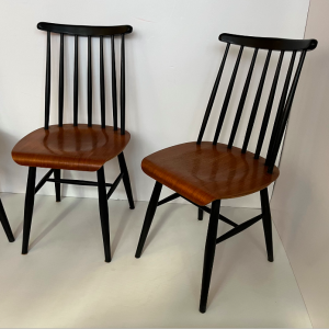 serie de 6 chaises vintage fanett tapiovaara bois et dossier a barreaux noirs galerie mobilier paris design