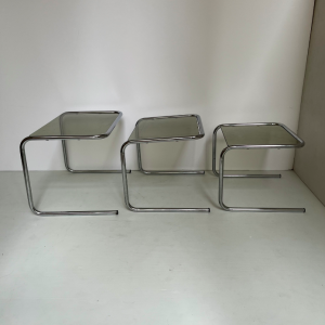 table gigogne nest table 1970s french design bauhaus space age verre fumé metal tubulaire acier inoxydable 3 tables basses