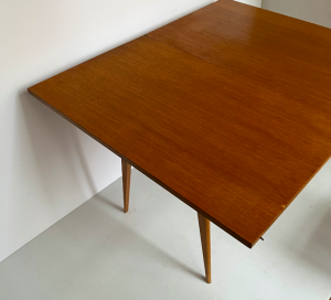 table portefeuille annees 1950 french midcentury design pieds compas bois clair assiettes couleurs table à manger extensible petite angle
