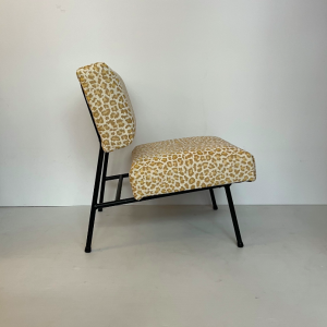 chauffeuse airborne pierre guariche metal tubulaire tissu leopard irisé tapisserie sieges batignolles paris detail dezoom